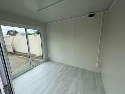 Module Préfabriqué de 7 m2 sans sanitaire (possibilità di avere più dimensioni)